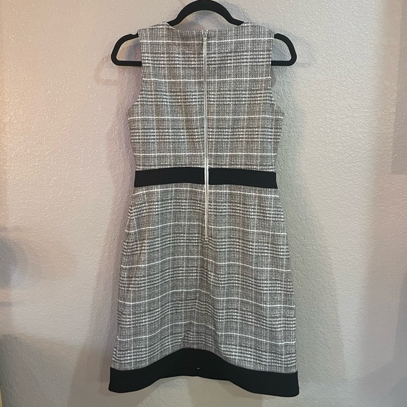 TOMMY HILFIGER Brown Fancy Plaid Button sleeveless tweet Dress - Picture 3 of 7